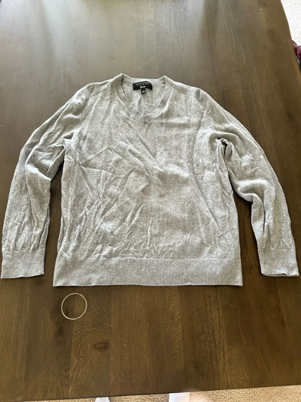 Banana Republic light gray Italian merino yarn wool long sleeve sweater v neck